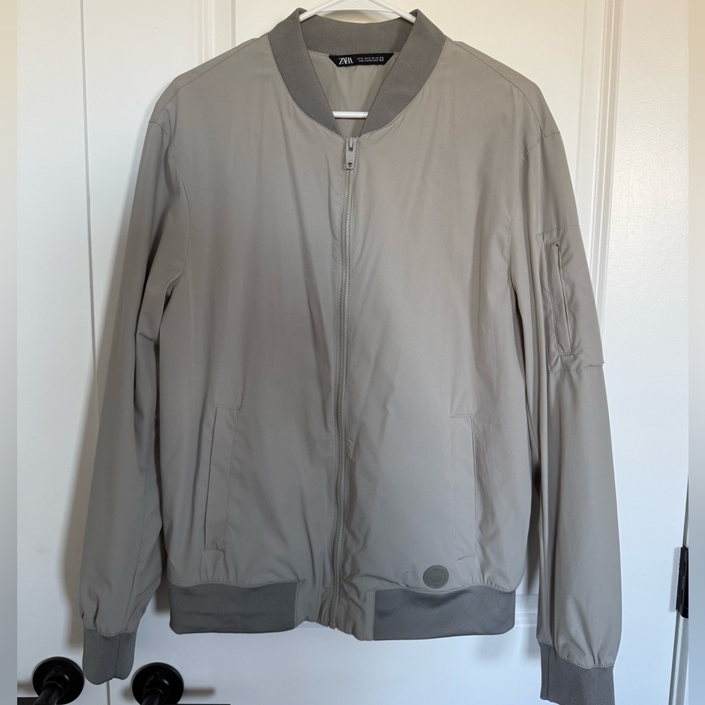 Zara Men’s Gray Bomber Jacket